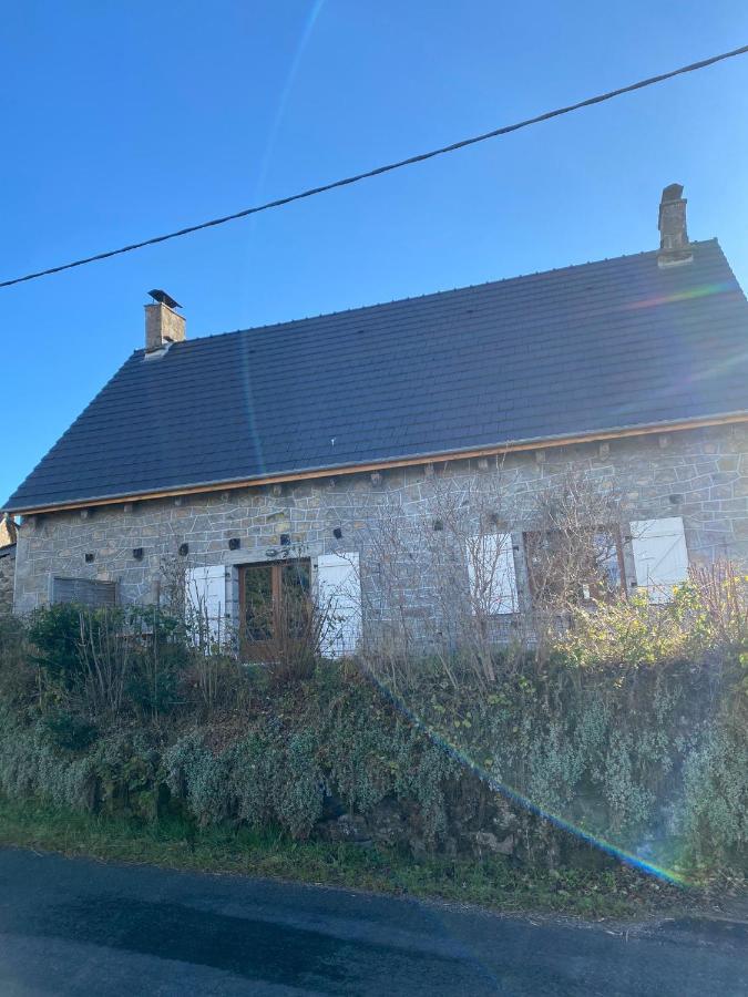Maison De Campagne Sarroux Екстериор снимка