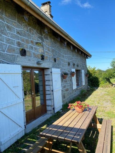 Maison De Campagne Sarroux Екстериор снимка